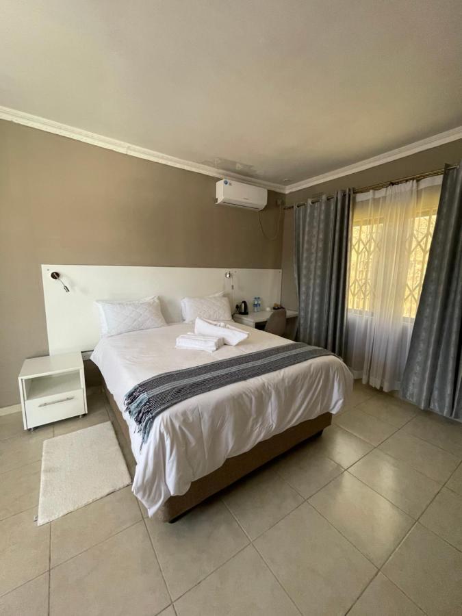 Legends Executive Lodge Choma Exterior foto